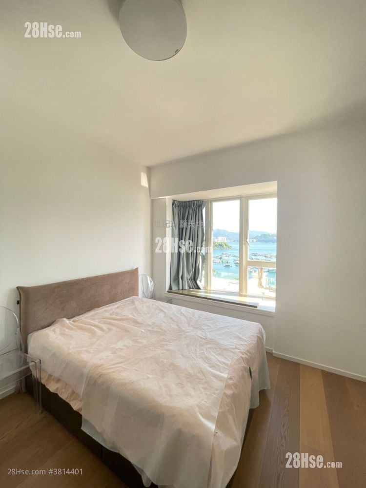 The Beverly Hills Rental 5+ Bedrooms , 3 Bathrooms 2,186 ft²