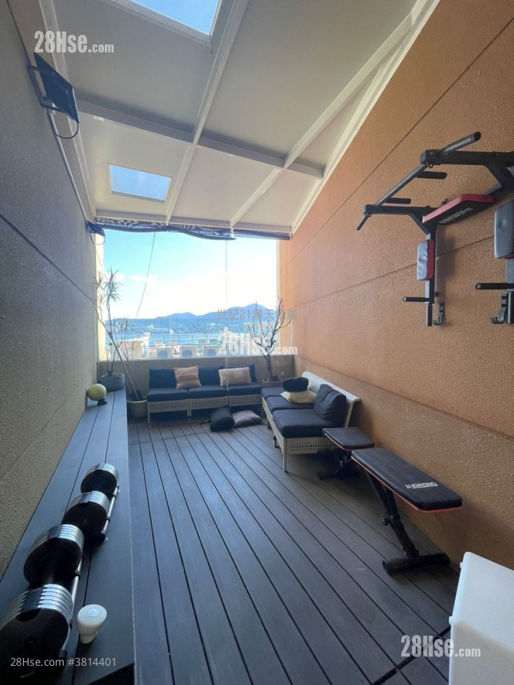 The Beverly Hills Rental 5+ Bedrooms , 3 Bathrooms 2,186 ft²