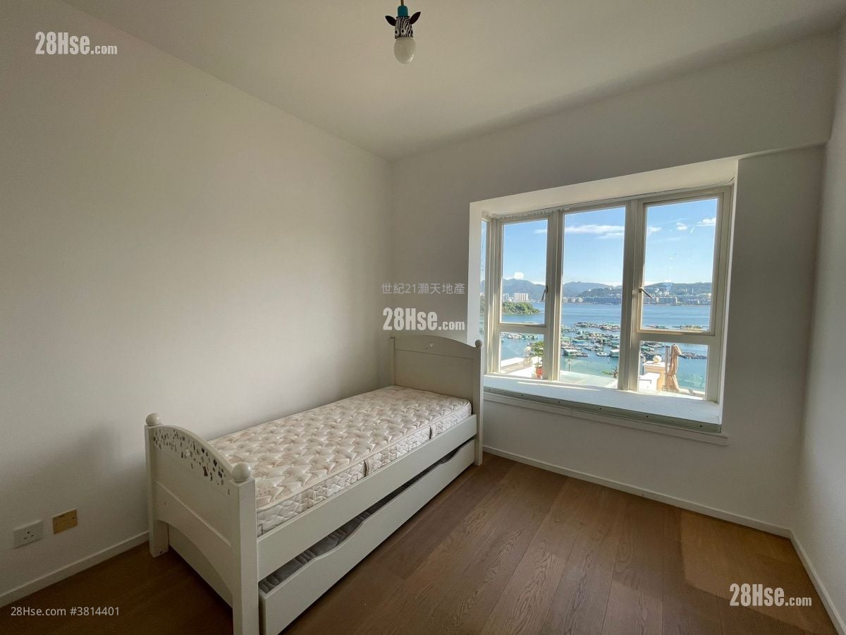 The Beverly Hills Rental 5+ Bedrooms , 3 Bathrooms 2,186 ft²