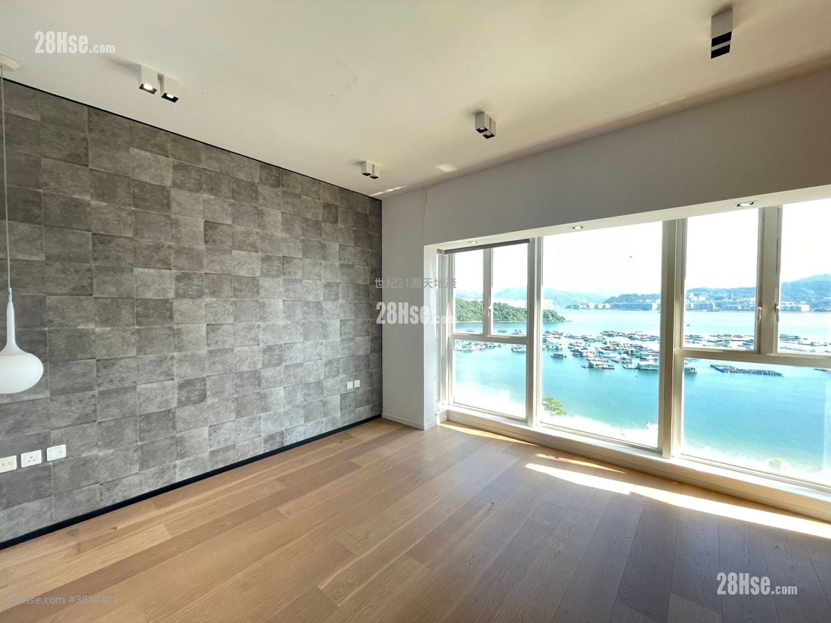 The Beverly Hills Rental 5+ Bedrooms , 3 Bathrooms 2,186 ft²