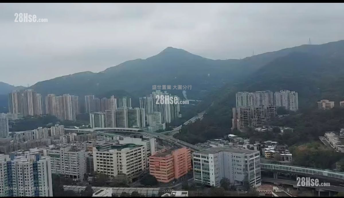 溱岸8号 售盘 4 房 , 3 浴室 1,168 平方尺