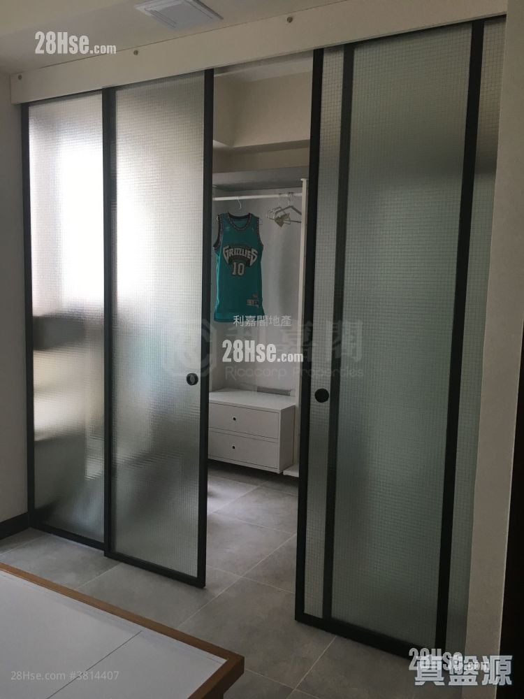 逸珑湾 售盘 3 房 , 2 浴室 736 平方尺