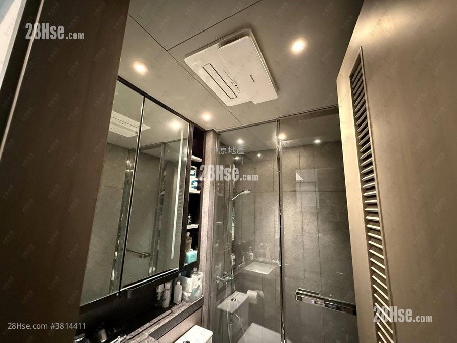 Yoho West Sell 3 Bedrooms , 1 Bathroom 447 ft²