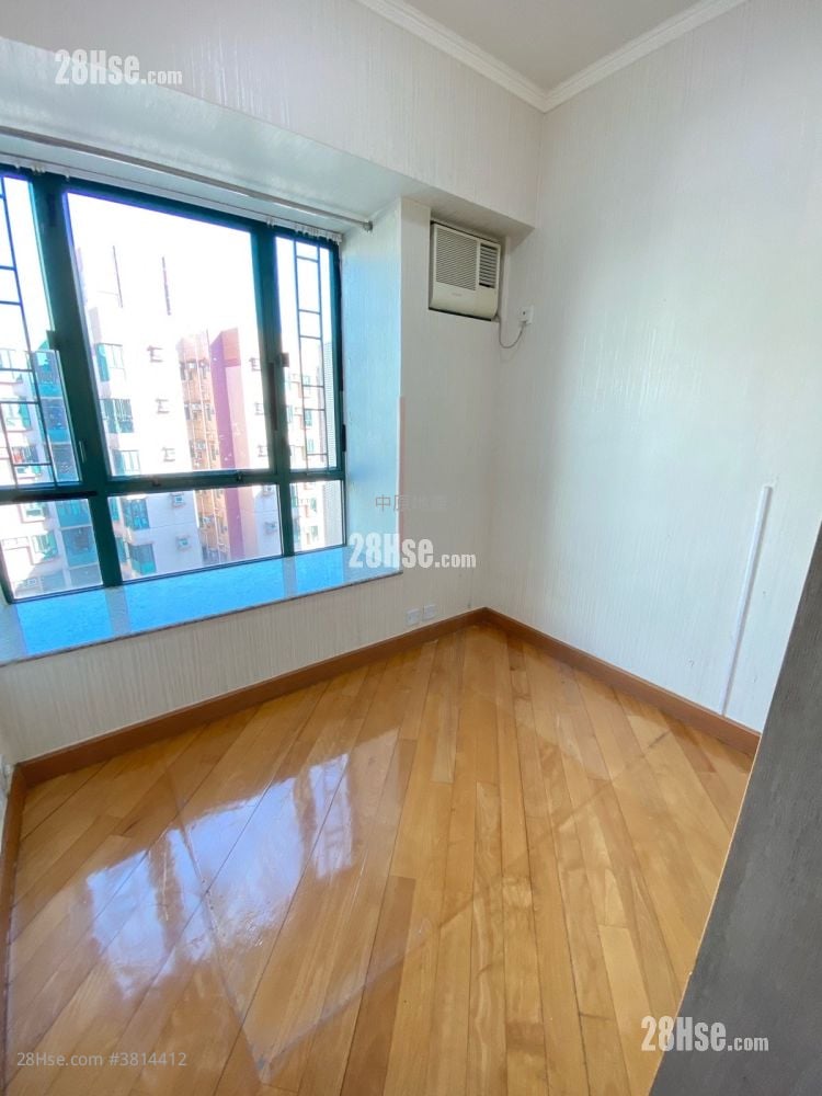 朗晴居 售盘 3 房 739 平方尺