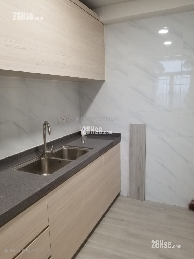 Pokfulam Gardens Rental 3 Bedrooms , 1 Bathroom 702 ft²