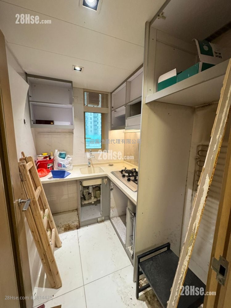 海滨南岸 售盘 3 房 , 2 浴室 590 平方尺