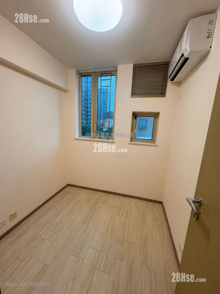 海滨南岸 售盘 3 房 , 2 浴室 590 平方尺