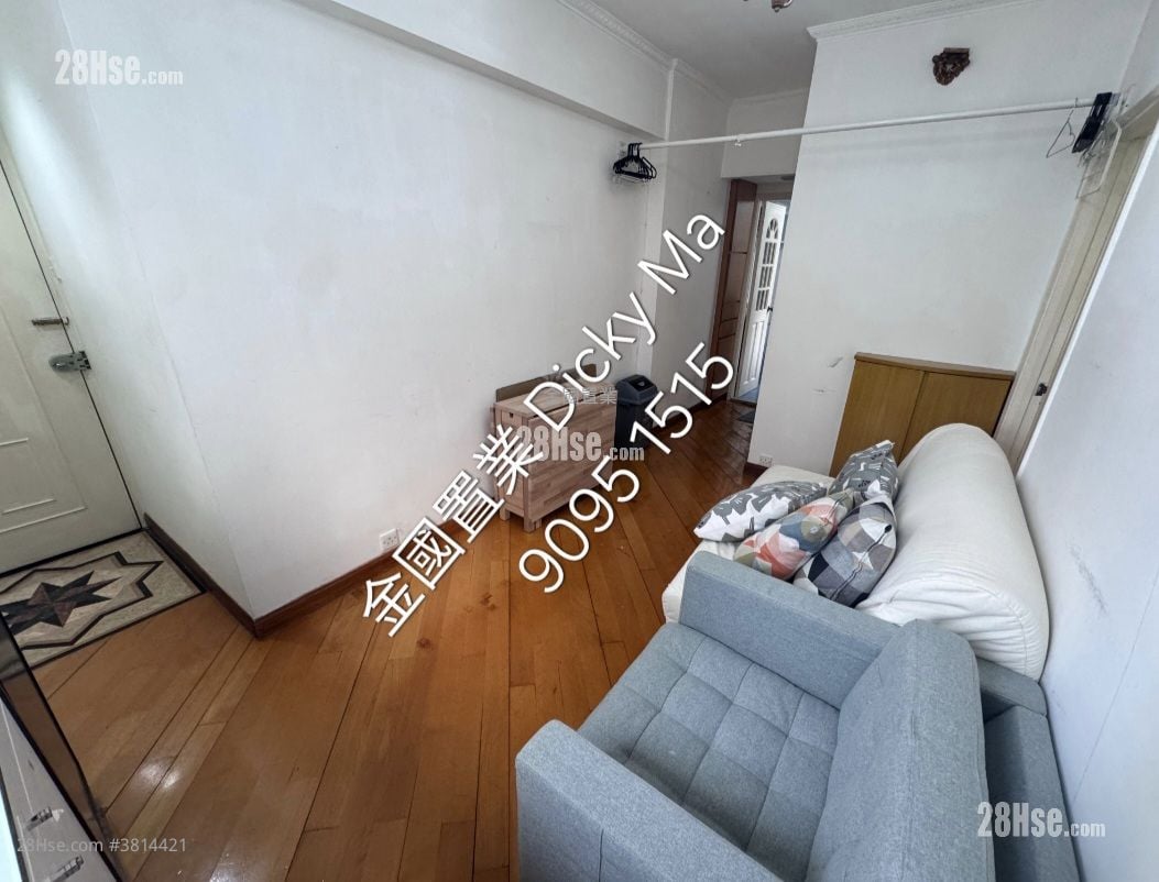 Golden House Rental 2 Bedrooms , 1 Bathroom 377 ft²