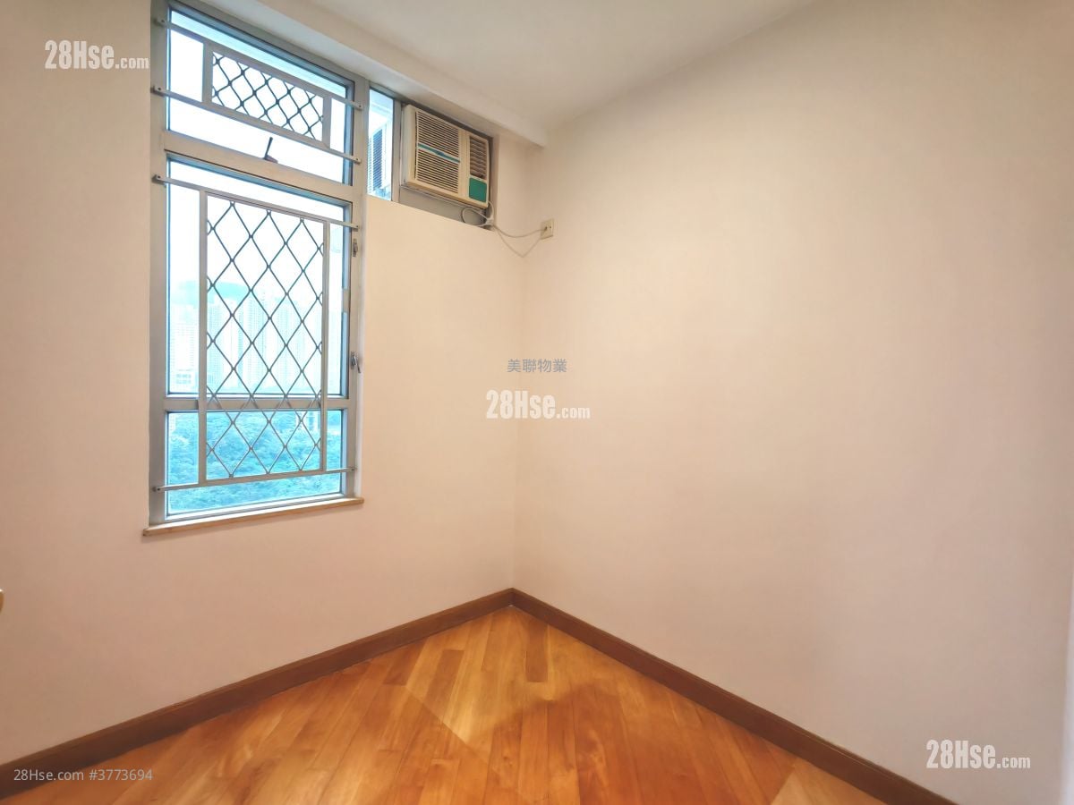 Hong Yat Court Sell 2 Bedrooms , 1 Bathroom 506 ft²