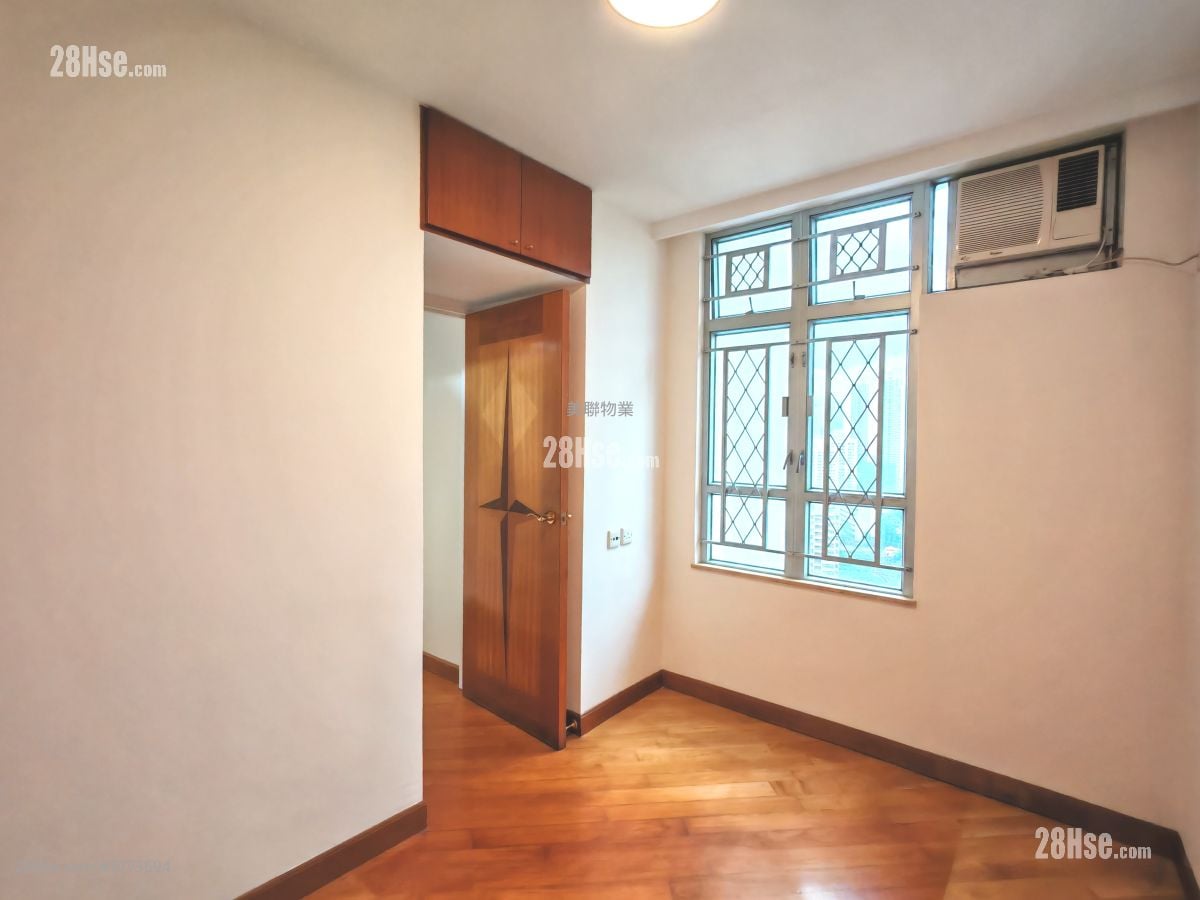 Hong Yat Court Sell 2 Bedrooms , 1 Bathroom 506 ft²