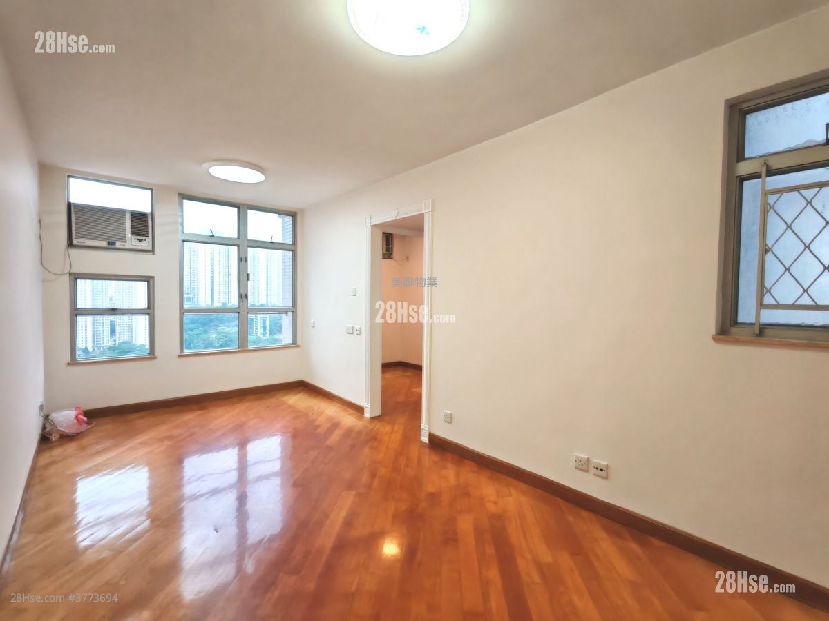 Hong Yat Court Sell 2 Bedrooms , 1 Bathroom 506 ft²