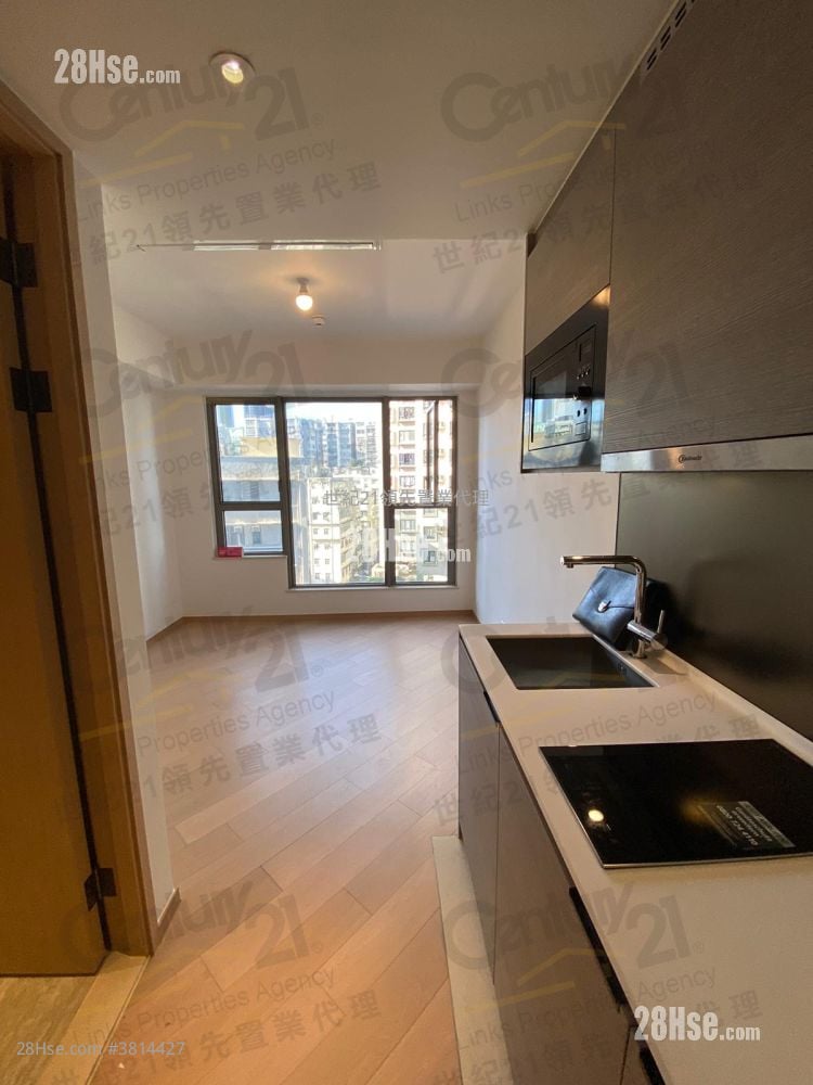 Upper East Sell Studio , 1 Bathroom 194 ft²