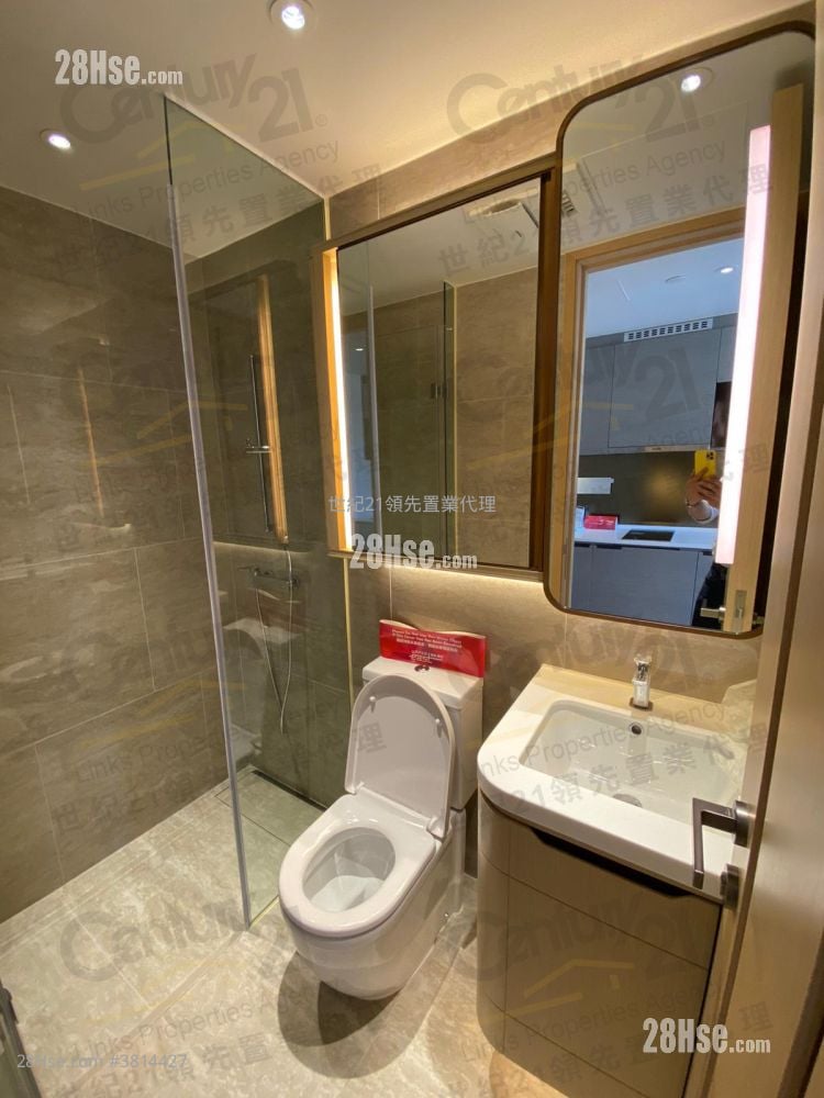 Upper East Sell Studio , 1 Bathroom 194 ft²