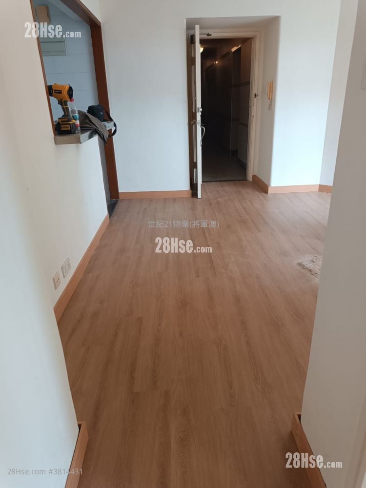 Radiant Towers Rental 478 ft²