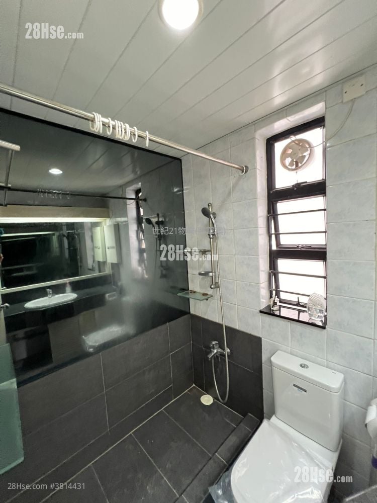 Radiant Towers Rental 478 ft²