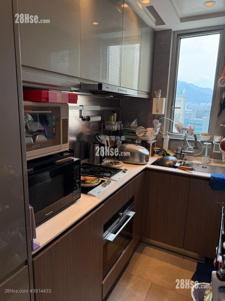 逸珑湾8 售盘 3 房 , 2 浴室 698 平方尺