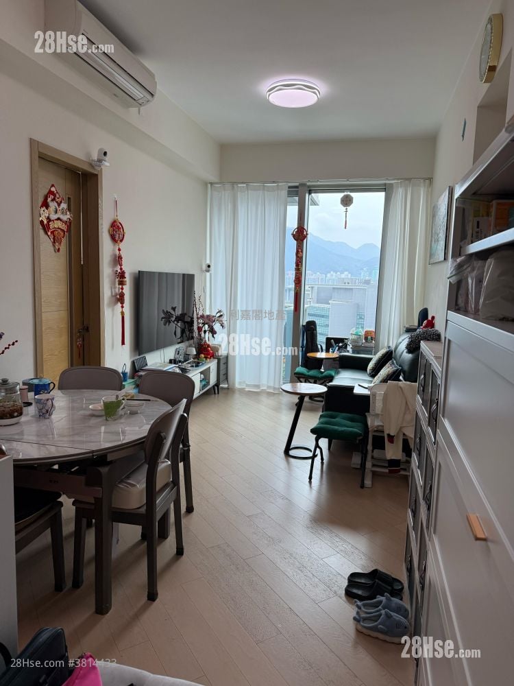 逸珑湾8 售盘 3 房 , 2 浴室 698 平方尺