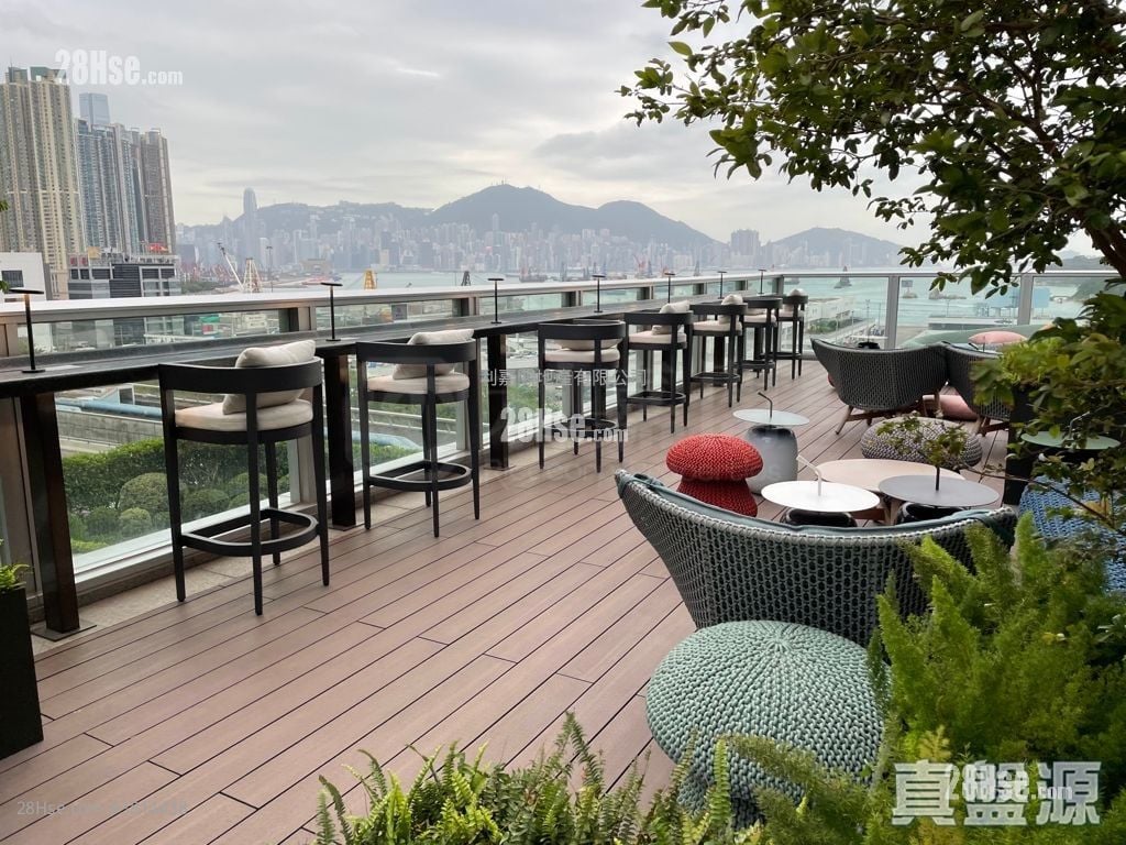 Cullinan West Rental 4 Bedrooms , 3 Bathrooms 1,221 ft²