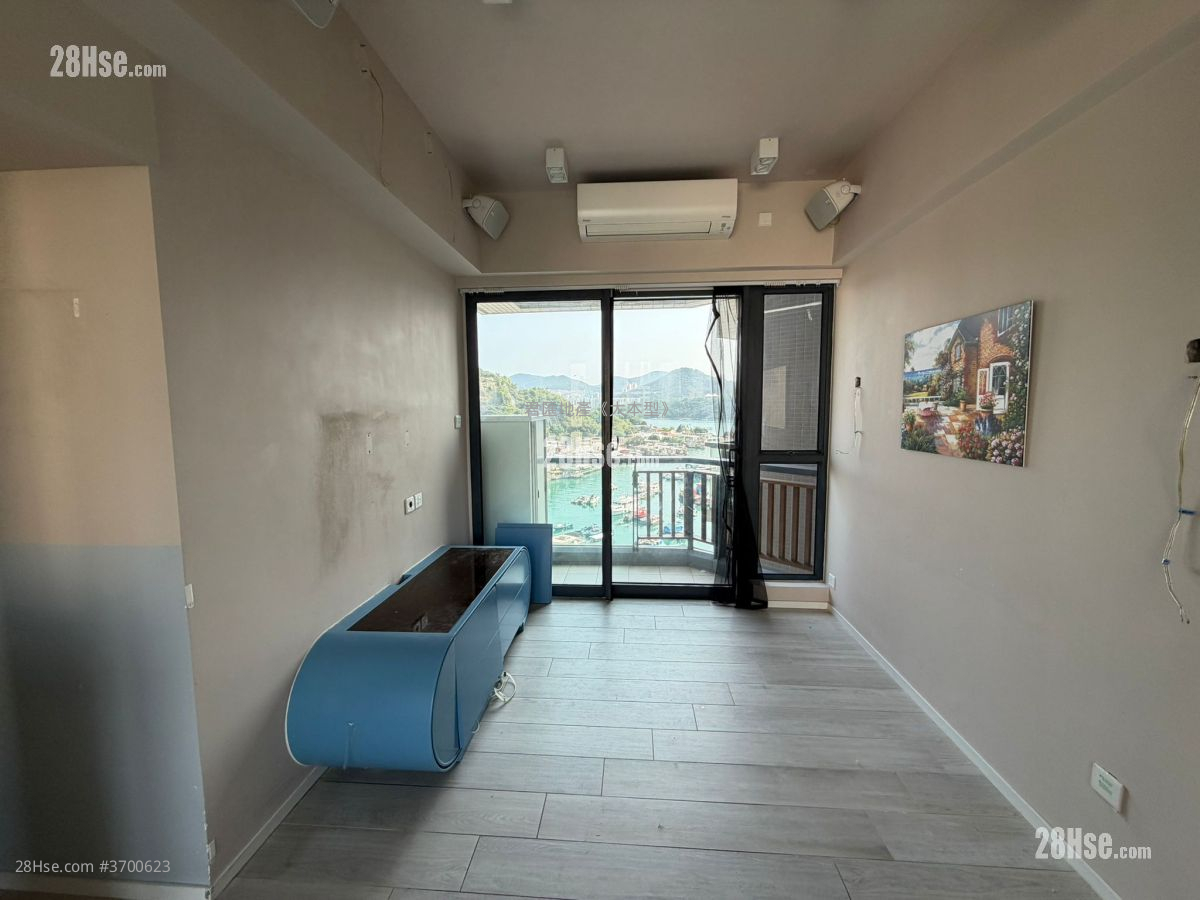 Canaryside Rental 2 Bedrooms 636 ft²