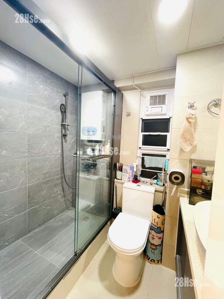 New Kwai Fong Gardens Sell 2 Bedrooms , 1 Bathroom 408 ft²