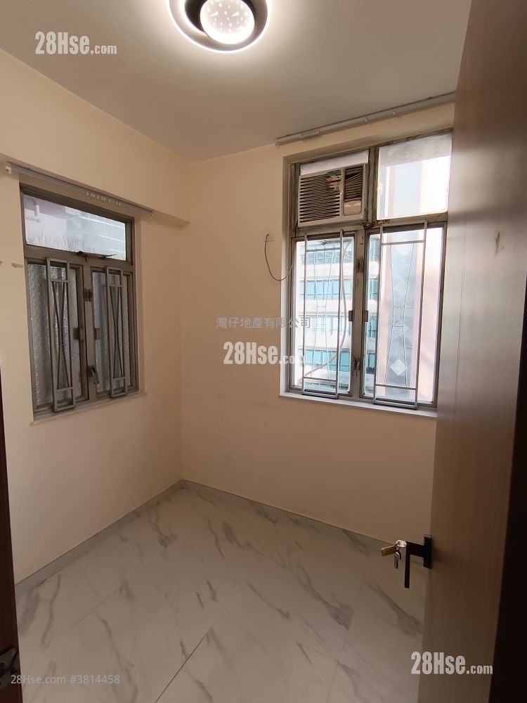 Hay Wah Building Rental 2 Bedrooms , 1 Bathroom 330 ft²