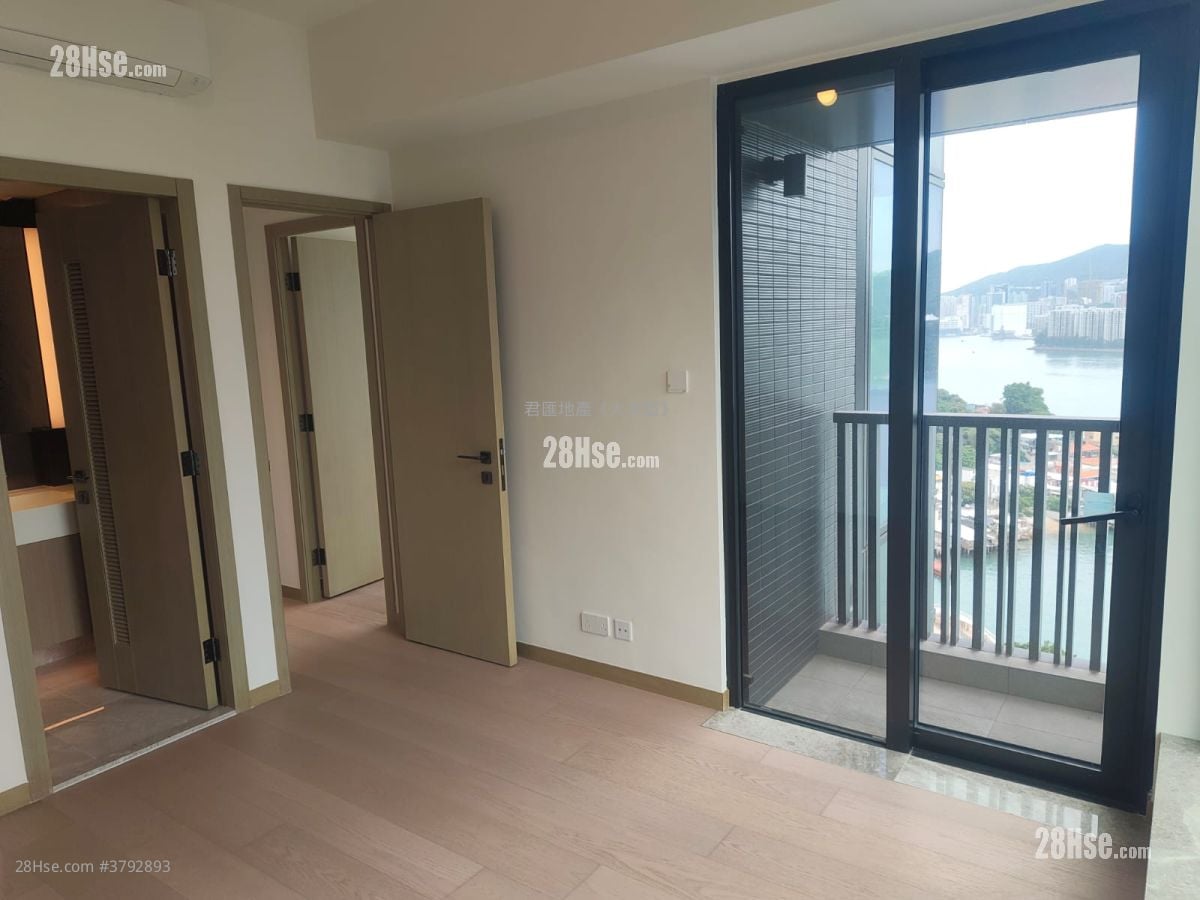 Montego Bay Sell 3 Bedrooms , 2 Bathrooms 798 ft²