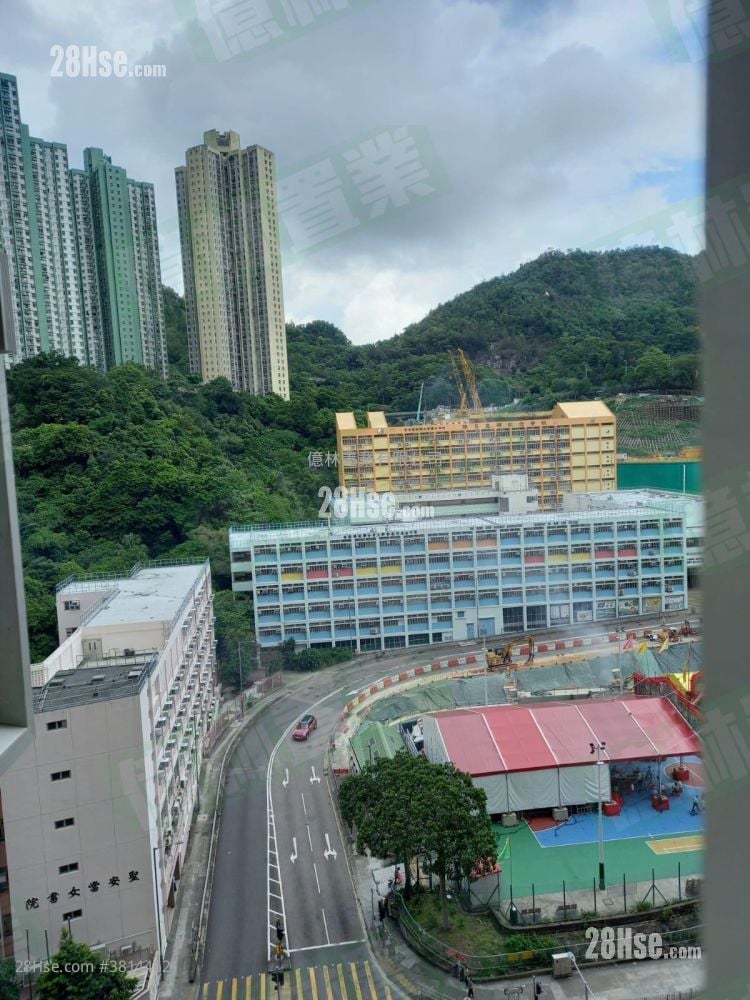 油翠苑 售盘 2 房 , 1 浴室 400 平方尺