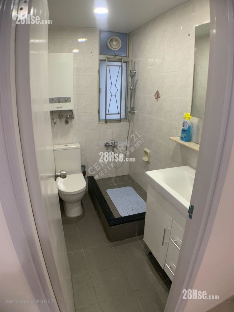 富宝花园 售盘 2 房 , 1 浴室 431 平方尺