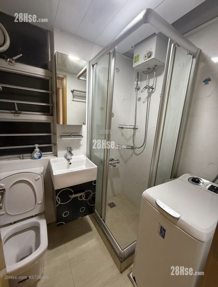 Ka Wing Building Rental 2 Bedrooms , 1 Bathroom 382 ft²