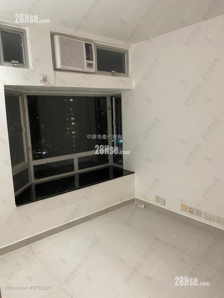 Greenfield Garden Sell 2 Bedrooms , 1 Bathroom 448 ft²