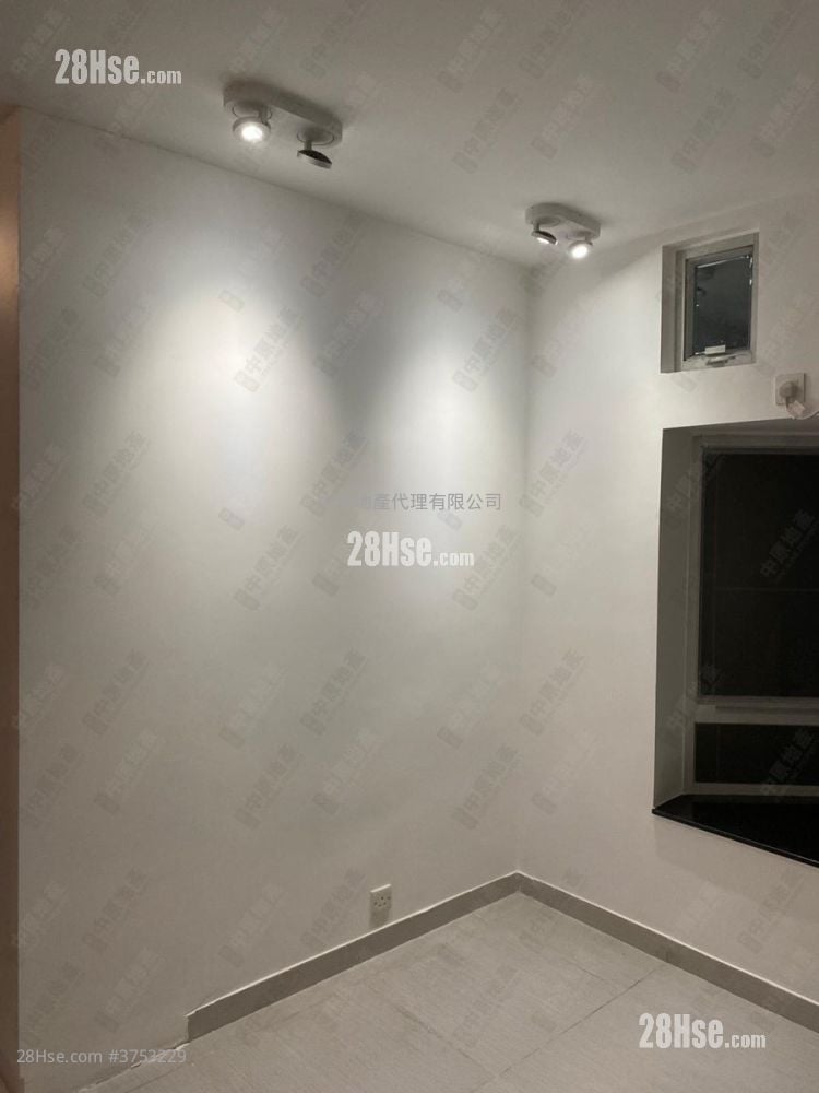 Greenfield Garden Sell 2 Bedrooms , 1 Bathroom 448 ft²