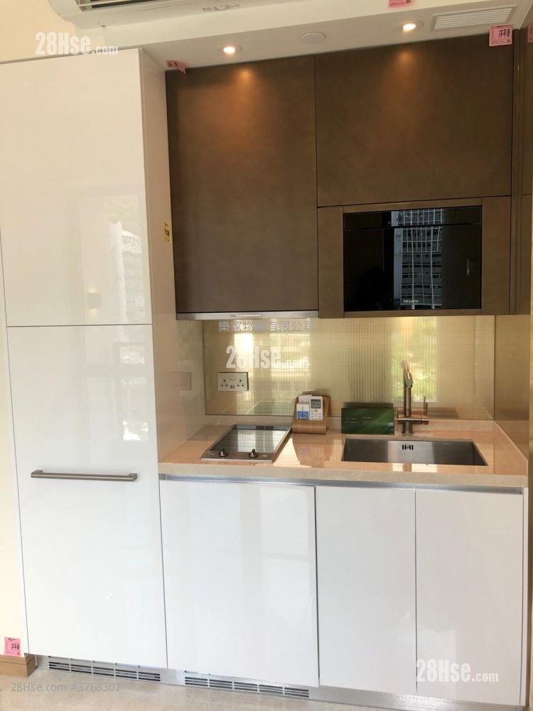 63 Pokfulam Sell Studio , 1 Bathroom 209 ft²