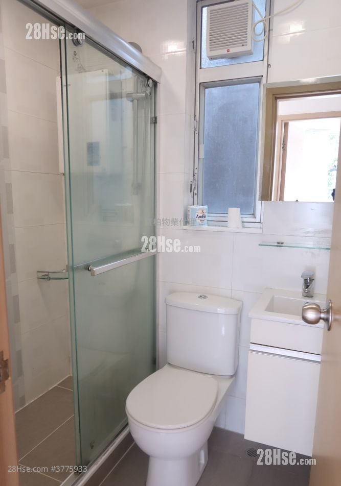 Jade Lotus Garden Sell 2 Bedrooms , 1 Bathroom 330 ft²