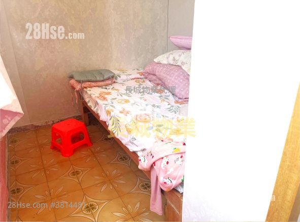 Fu Shin Estate Sell 3 Bedrooms , 1 Bathroom 490 ft²