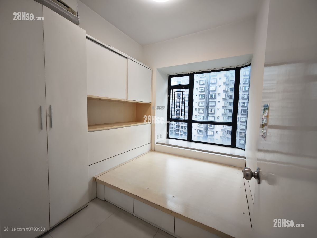 Grand Seaview Heights Sell 2 Bedrooms , 1 Bathroom 356 ft²