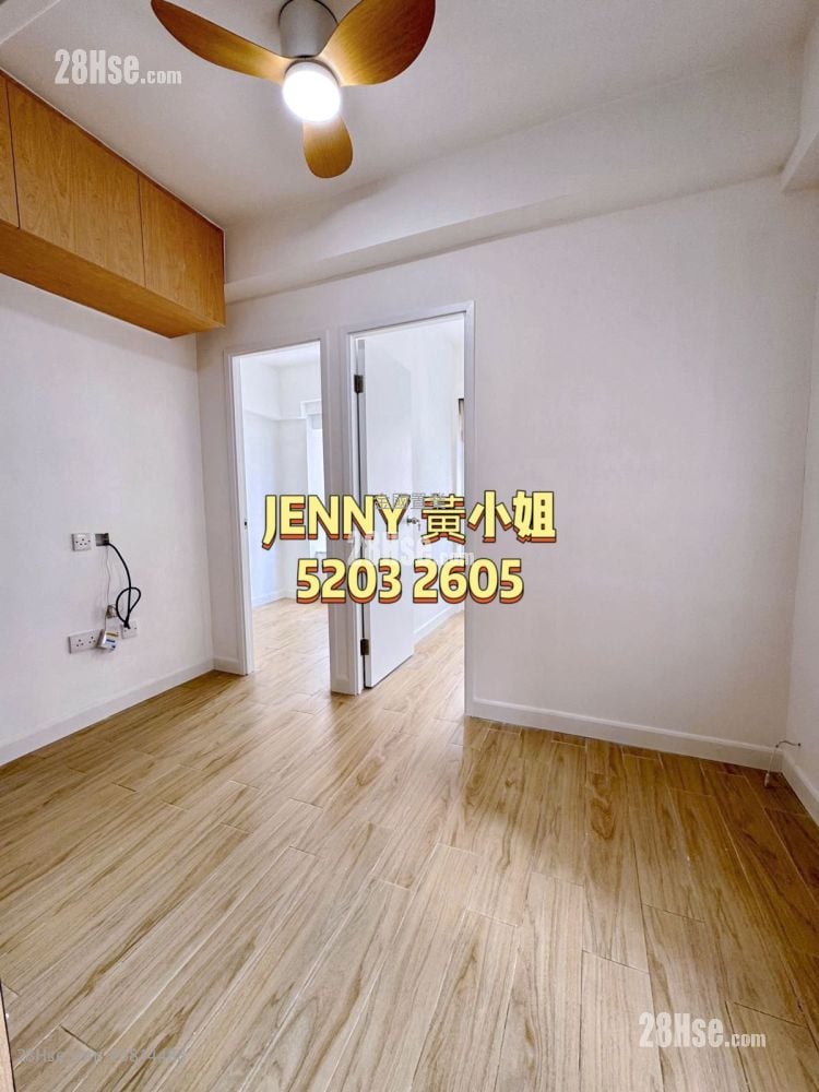 Hung Wai Building Sell 2 Bedrooms , 1 Bathroom 306 ft²