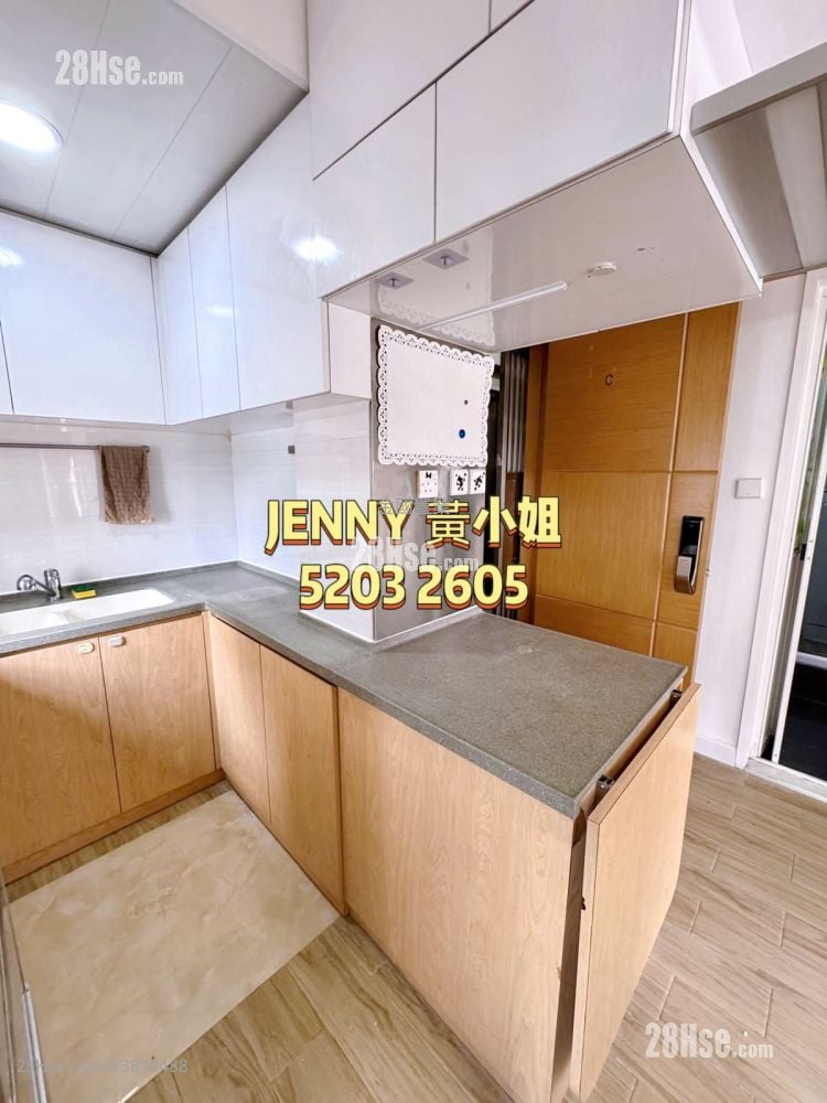 Hung Wai Building Sell 2 Bedrooms , 1 Bathroom 306 ft²