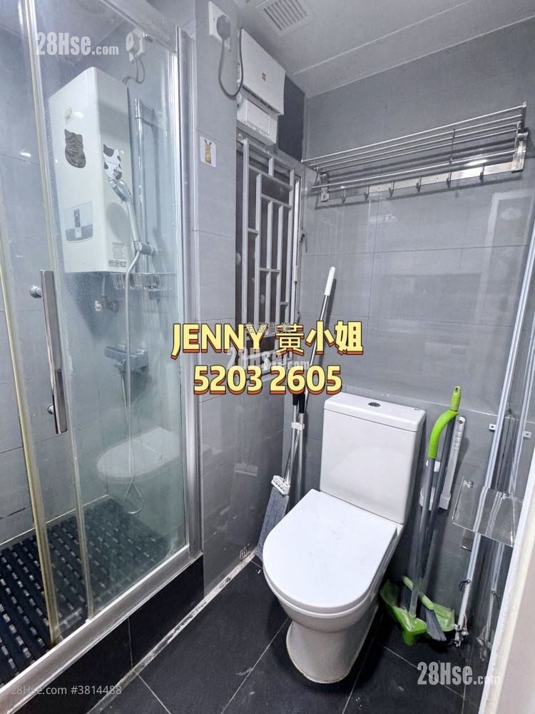 Hung Wai Building Sell 2 Bedrooms , 1 Bathroom 306 ft²