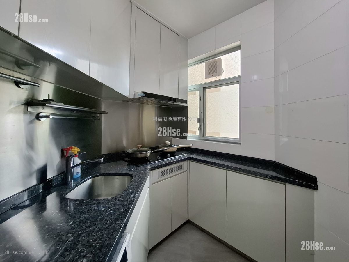 蓝天海岸 售盘 2 房 638 平方尺