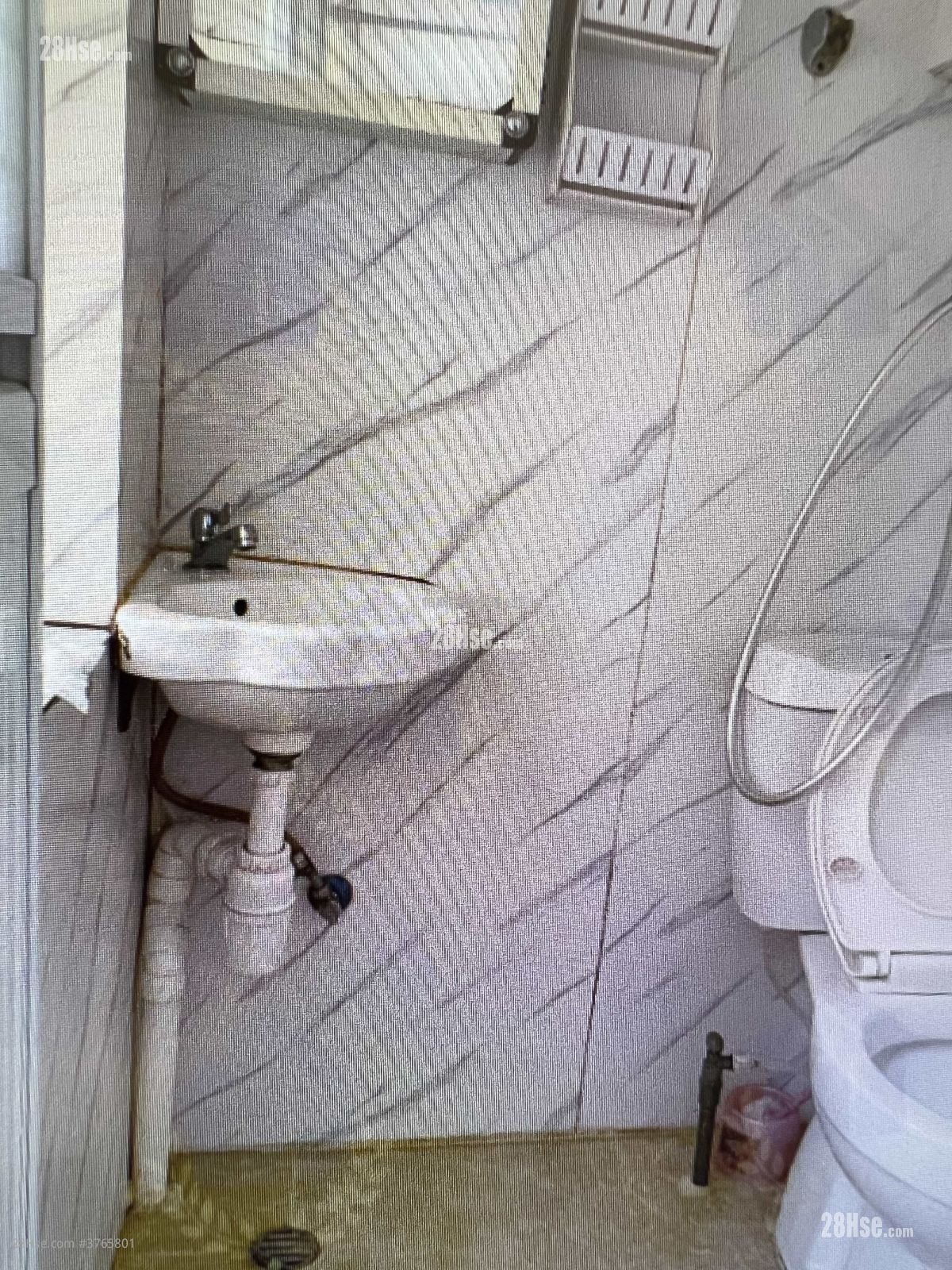 Ming Tong Building Sell 347 ft²