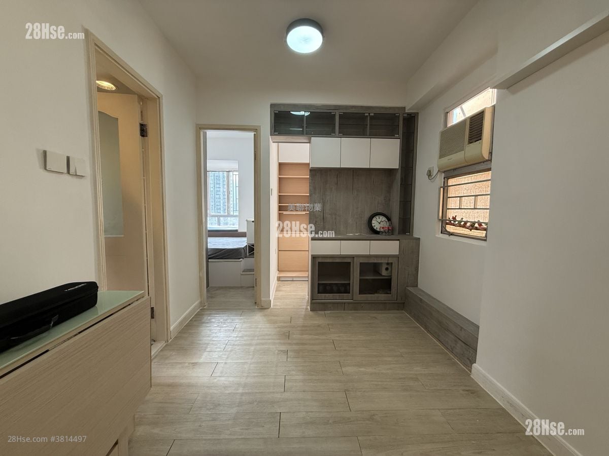 全辉中心 售盘 2 房 , 1 浴室 295 平方尺