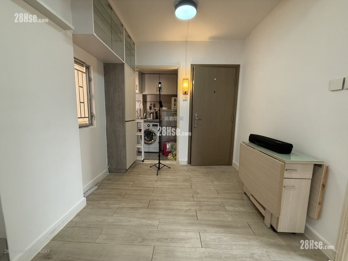 全辉中心 售盘 2 房 , 1 浴室 295 平方尺