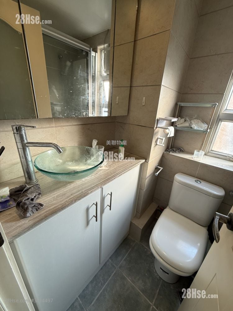 全辉中心 售盘 2 房 , 1 浴室 295 平方尺