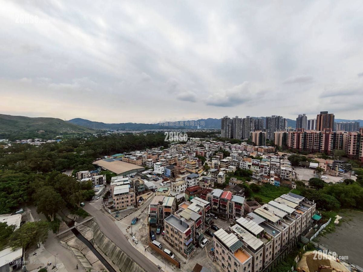 Yoho Town Sell 3 Bedrooms 637 ft²