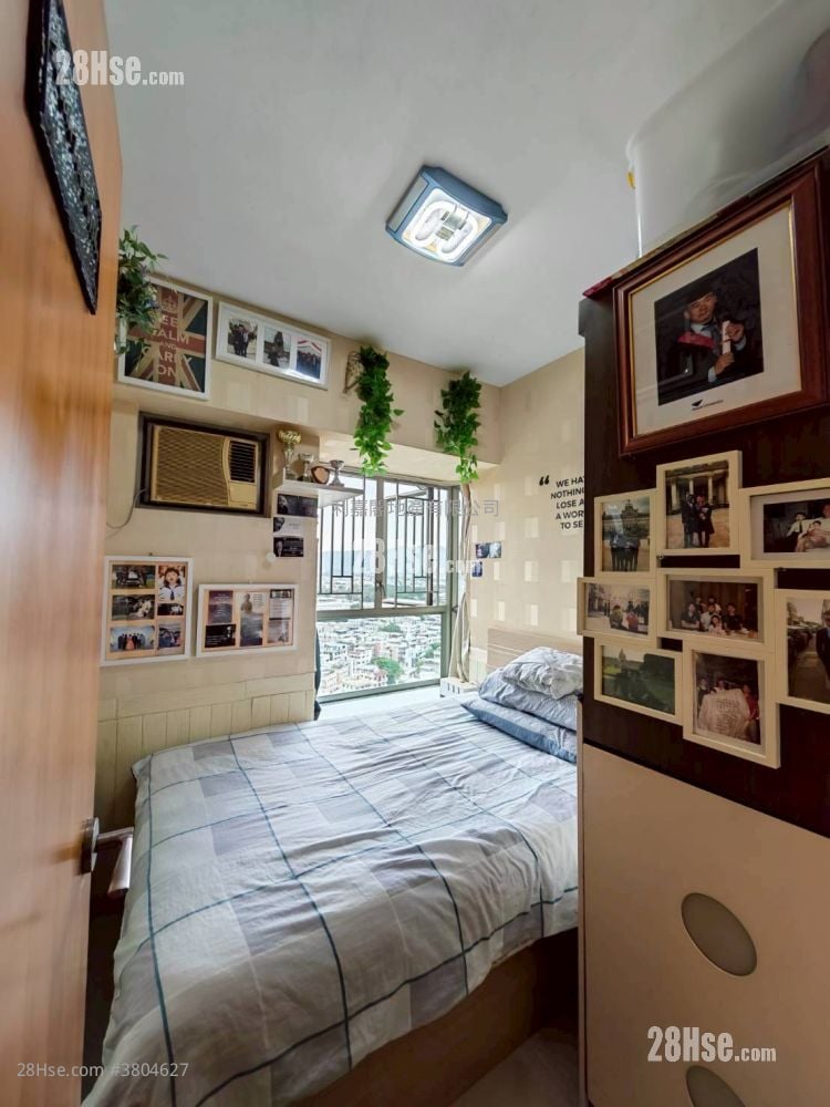 Yoho Town Sell 3 Bedrooms 637 ft²