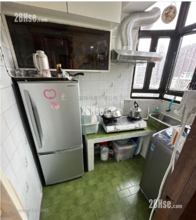 Dao Shing Building Sell 2 Bedrooms , 1 Bathroom