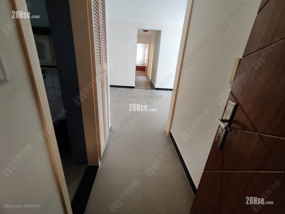 Riviera Gardens Sell 3 Bedrooms 700 ft²