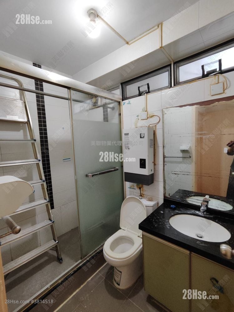 Riviera Gardens Sell 3 Bedrooms 700 ft²