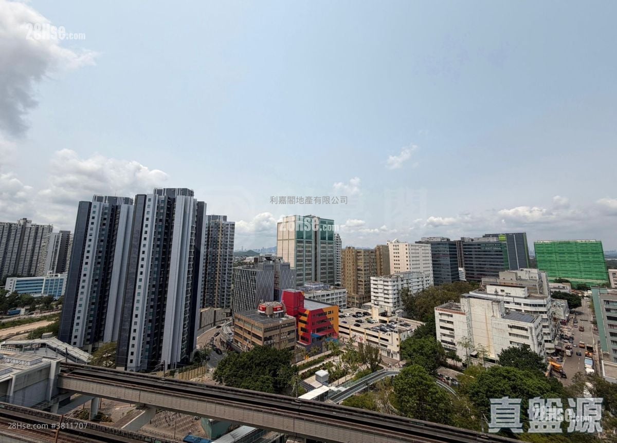 世宙 售盘 3 房 , 2 浴室 643 平方尺