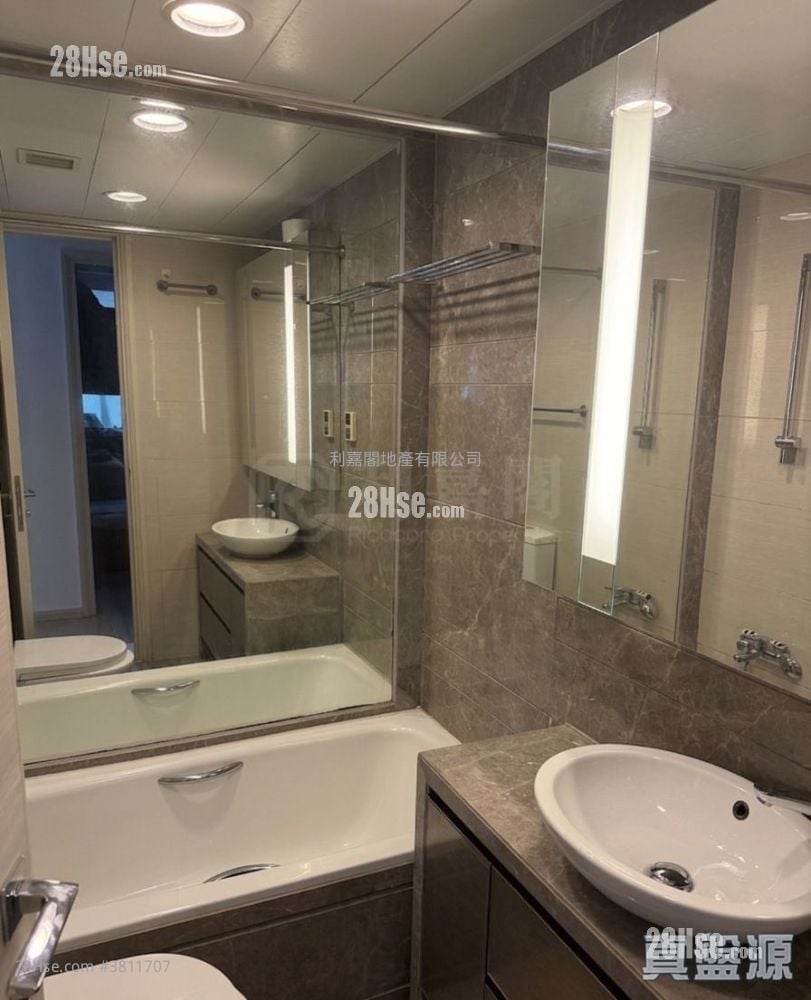 世宙 售盘 3 房 , 2 浴室 643 平方尺